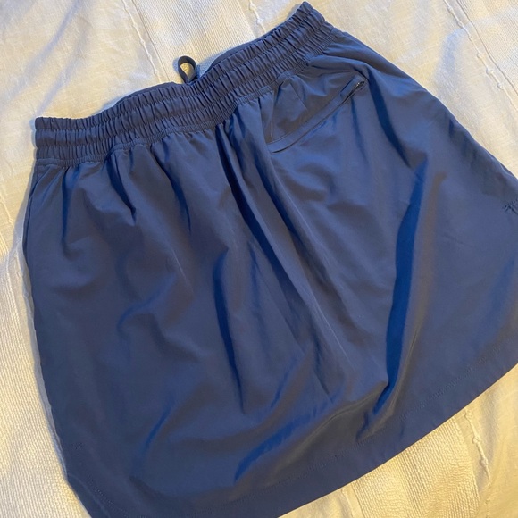 Steel blue Slazenger golk skirt with shorts. Size small - Picture 4 of 4